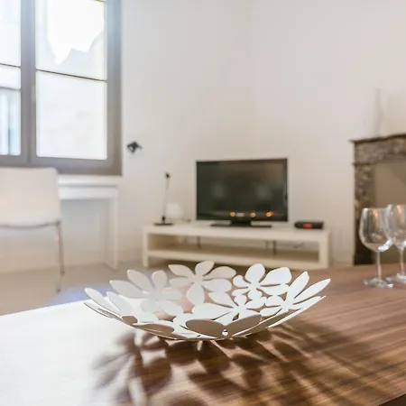 Guestready - Beautiful Flat, Central Bordeaux בורדו